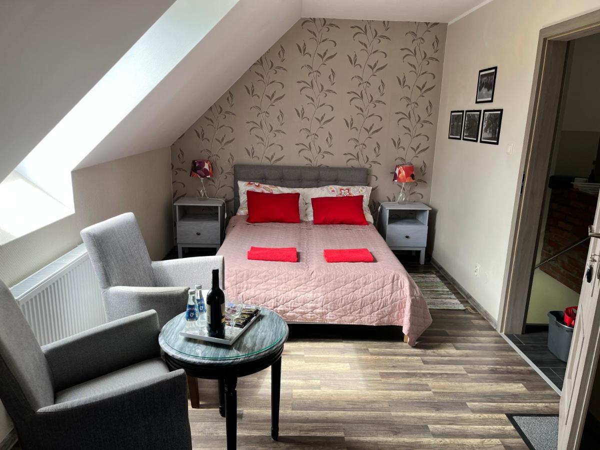 Dom W Trawach Apartment Смолджински Лас Стая снимка